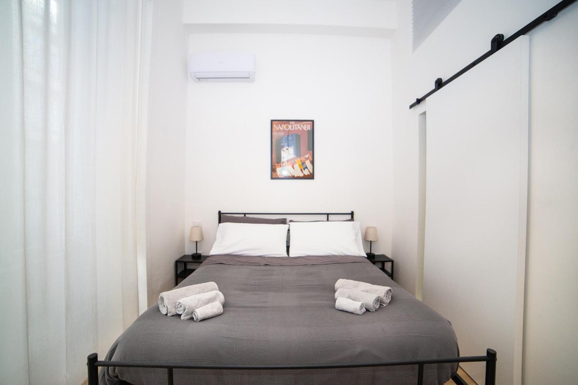 B&B 4Cella Naples Luaran gambar